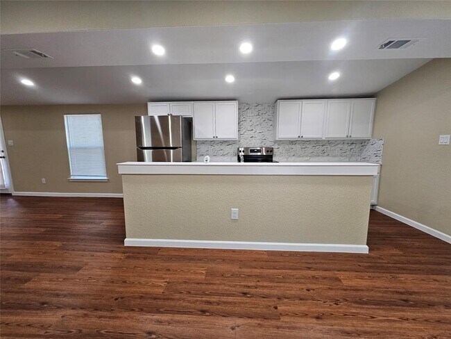Building Photo - 114 Maha Dr