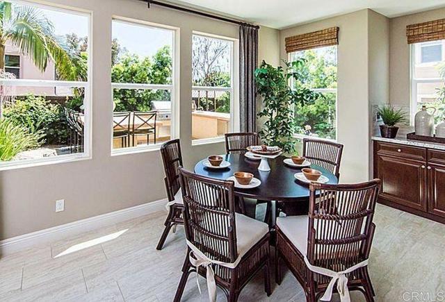 Foto del edificio - 743 Blossom Rd