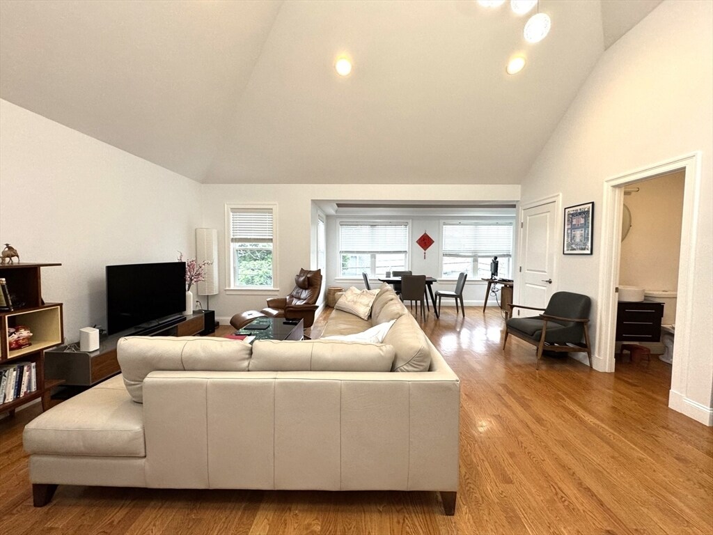 Primary Photo - 63 Fairfax St