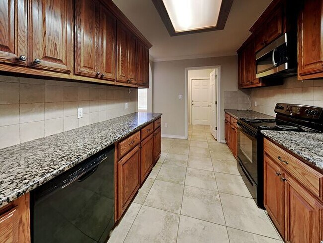 Building Photo - 6822 Wall Street