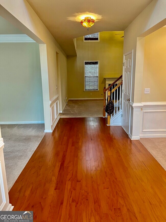 Foto del edificio - 509 Merrill Ln