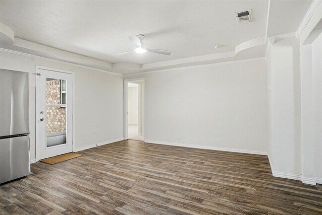 Building Photo - 129 Mountain View Dr