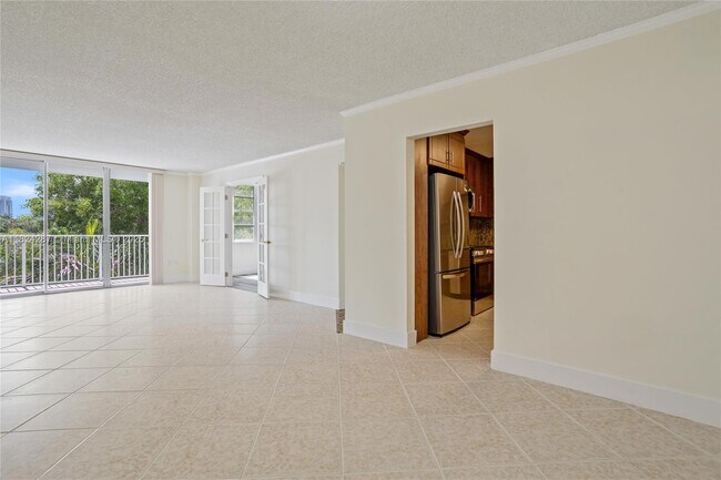 Foto del edificio - 2851 NE 183rd St