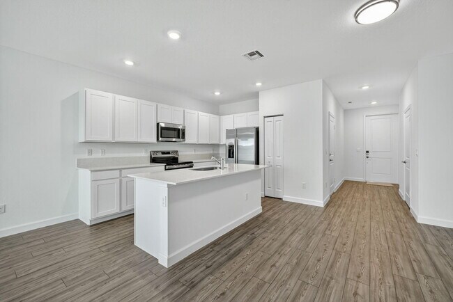 Foto del edificio - 305 SE Crossoak Ln