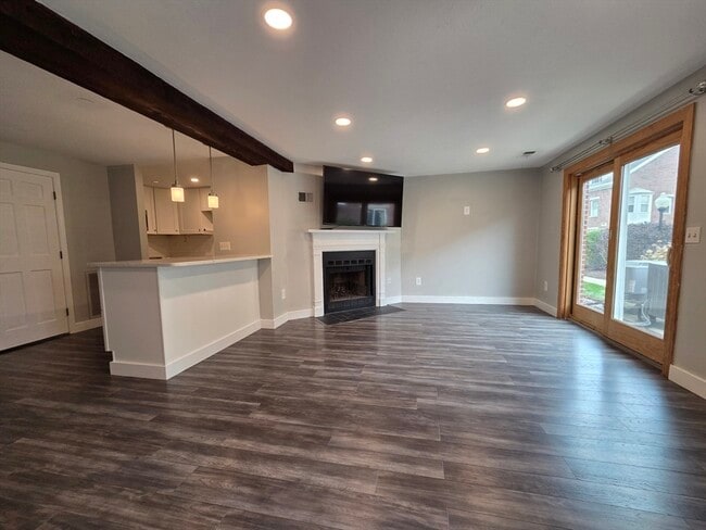 Building Photo - 144 Quincy Shore Dr