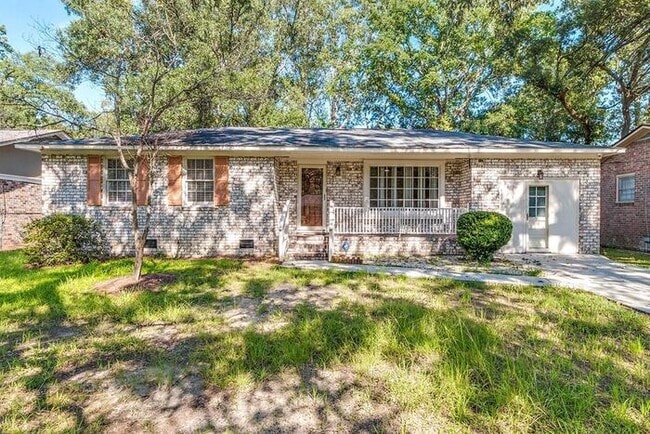 Photo - 740 Hitching Post Rd House