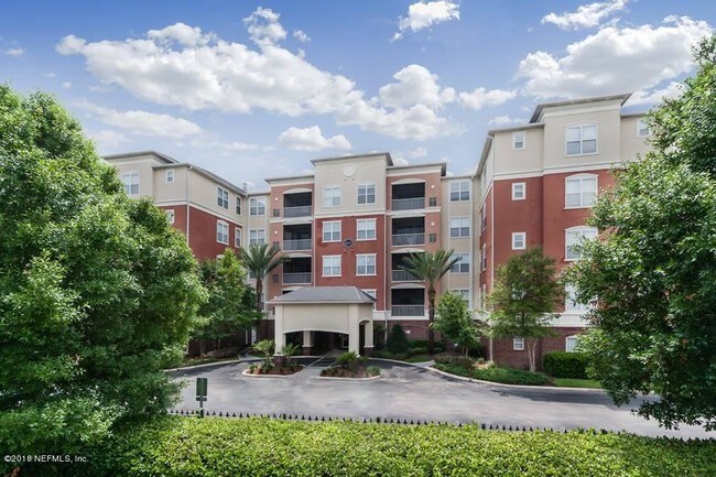 Foto del edificio - 4480 Deerwood Lake Pkwy