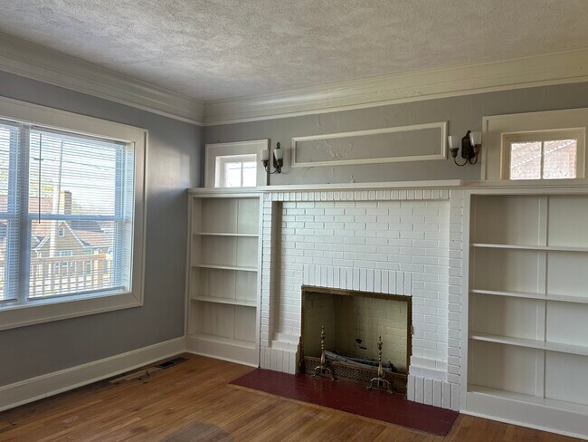 Fireplace (for looks only, not to be used) - 1019 Carson St