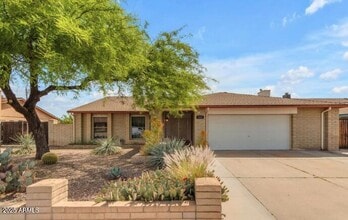 Building Photo - 2935 S Mollera