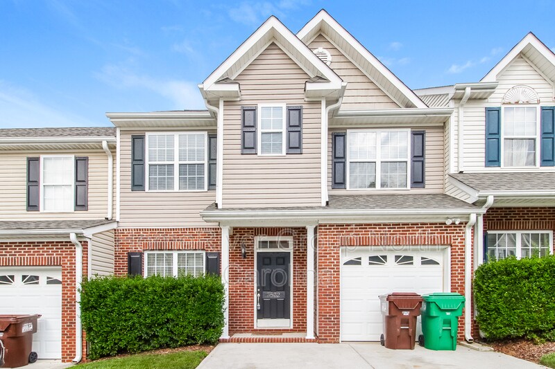 Foto principal - 3532 Park Hill Crossing Dr