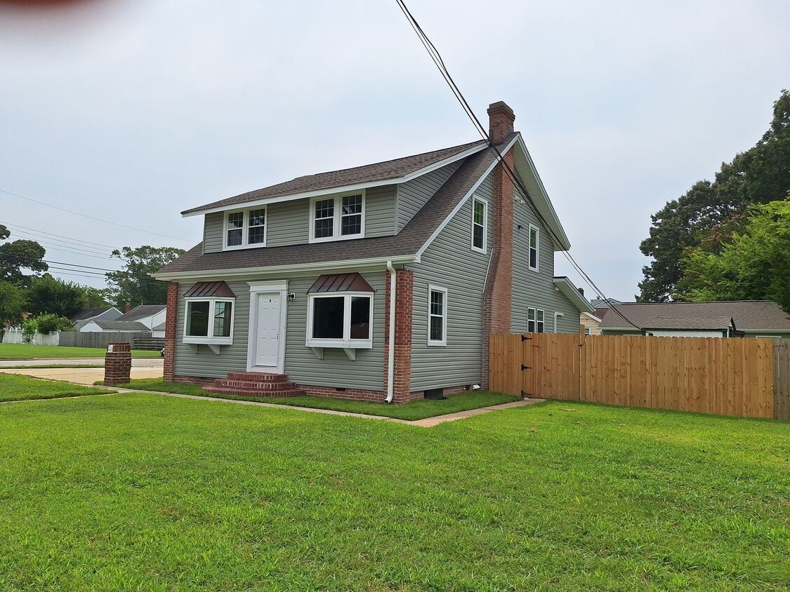 Photo - 1814 Kecoughtan Rd