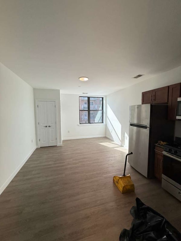 Photo - 329 W State St Apartment