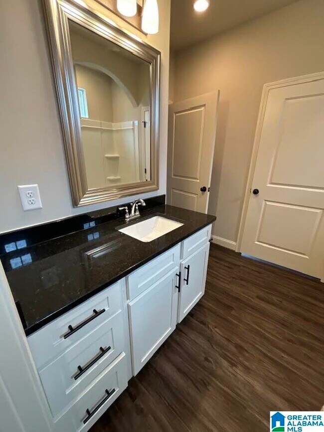 Foto del edificio - 4303 Lennox Ct