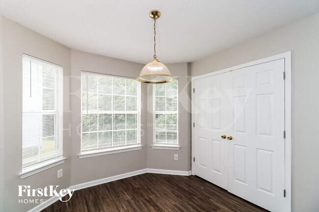 Foto del edificio - 3626 Lower Creek Dr