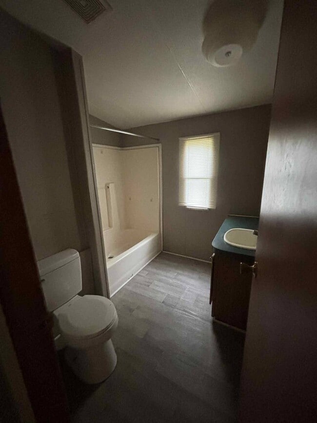 Building Photo - 132 Gantt Rd