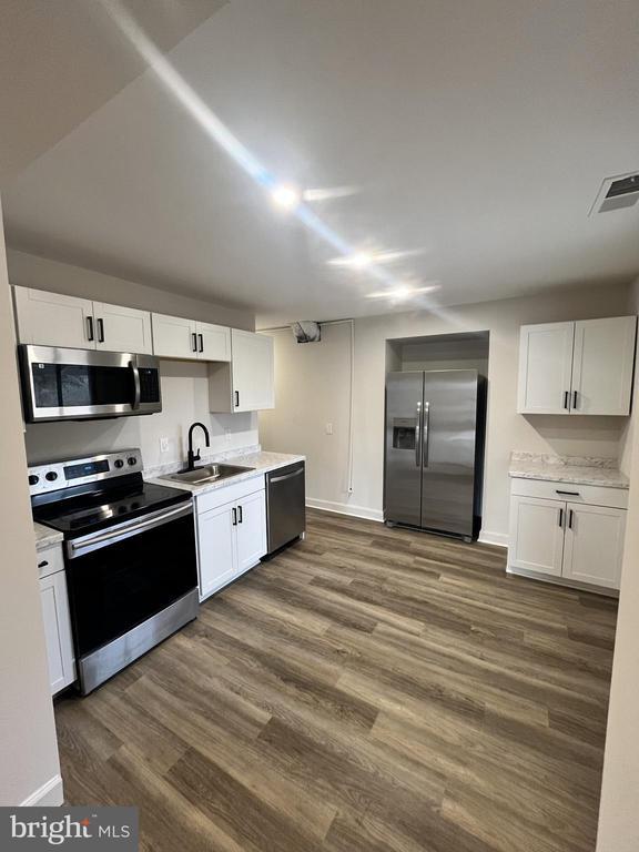 Foto del edificio - 301 Bryan Point Rd