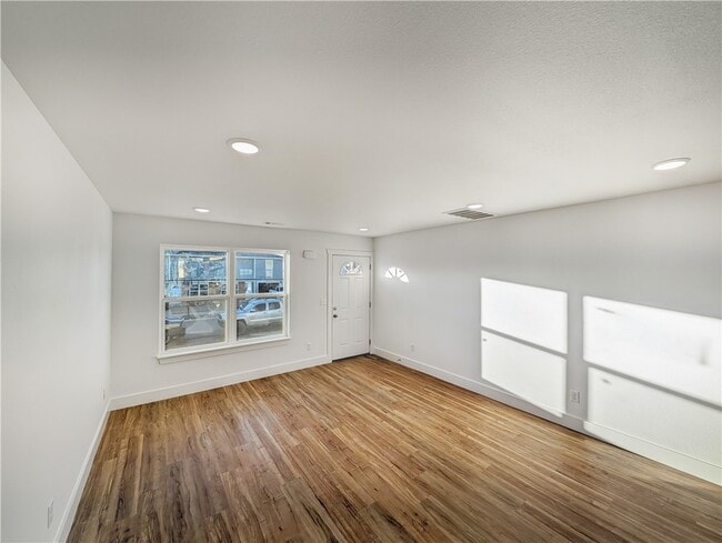 Foto del edificio - 1206 Nedra Dr