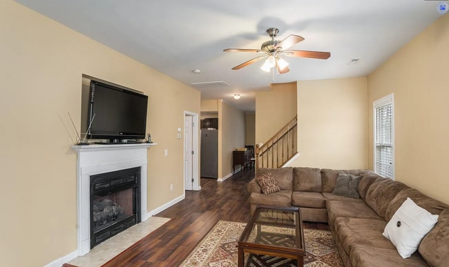 Building Photo - 3125 Hayling Dr