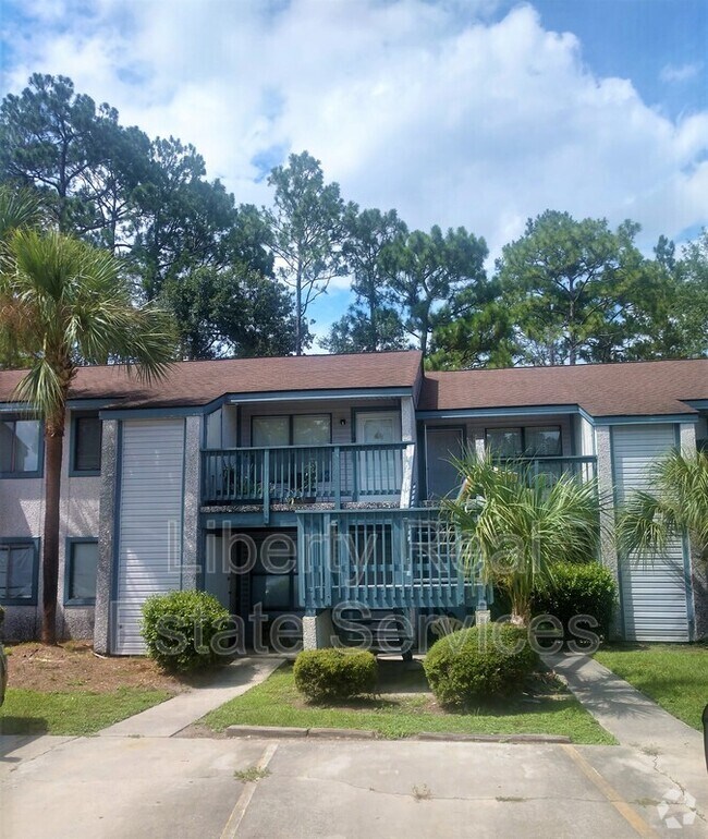 Building Photo - 910 Brett Dr