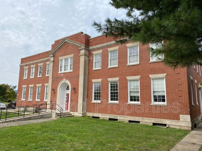 Foto del edificio - 821 Salem Ave SW