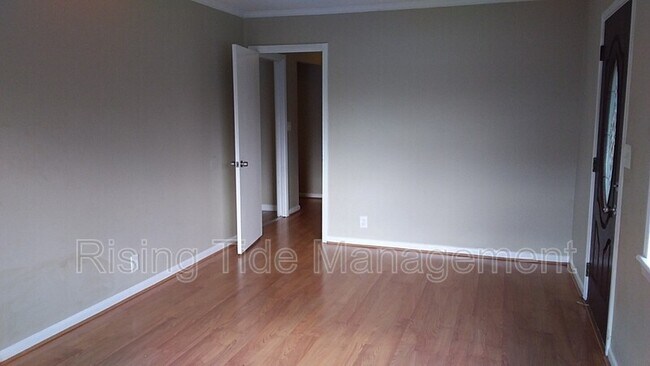 Foto del edificio - 2436 4th St NW
