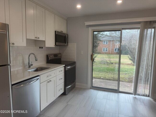 Foto del edificio - 96 East Ave