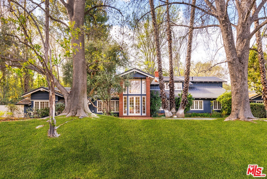 Primary Photo - 5255 Round Meadow Rd