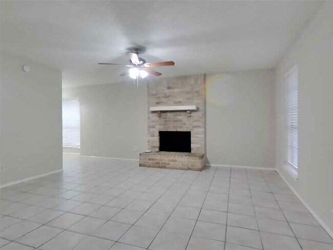 Foto del edificio - 4615 Tealgate Dr