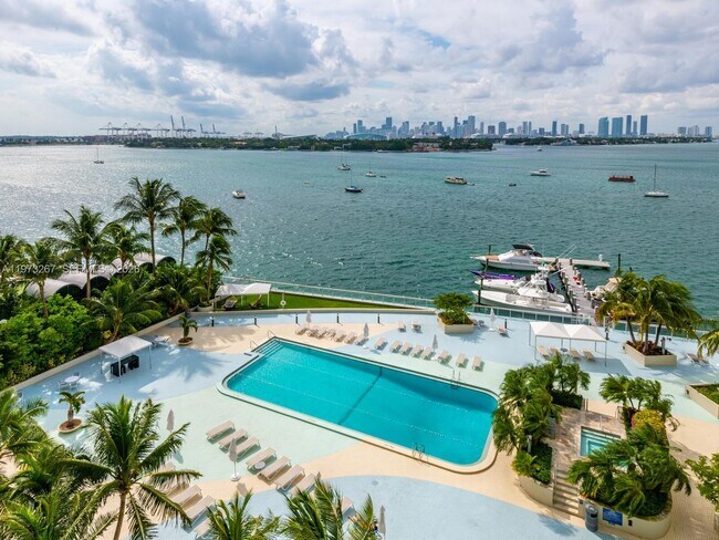 Foto del edificio - 1200 West Ave