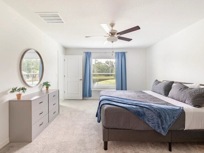Building Photo - 4 Bedroom Single Family Home in Lakeland