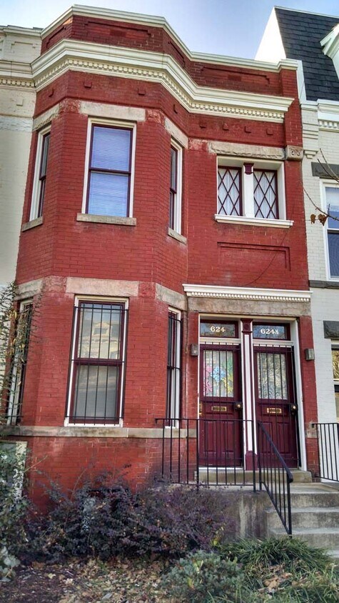 Primary Photo - 624 4th St NE