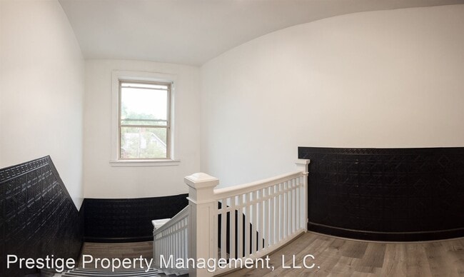 Building Photo - 384 Probasco St