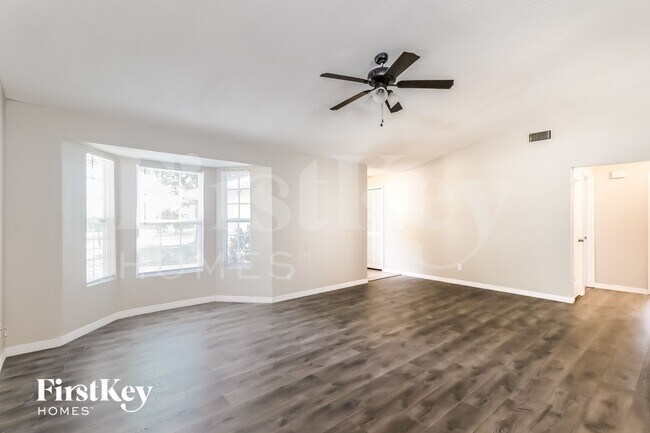 Foto del edificio - 2330 Eastmeadows Ct