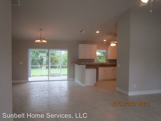 Building Photo - 2706 SW 53rd Ln