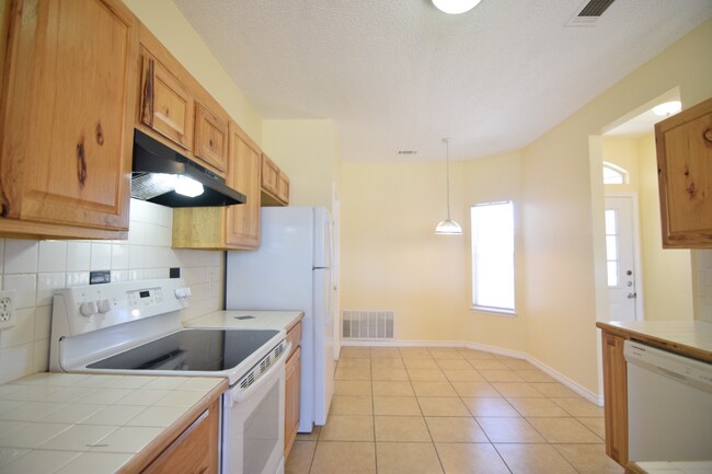 Building Photo - 1907 Basalt Dr