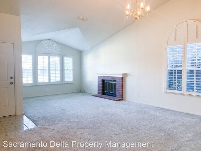 Foto del edificio - 4 br, 2 bath House - 8614 Lujan Crest Court
