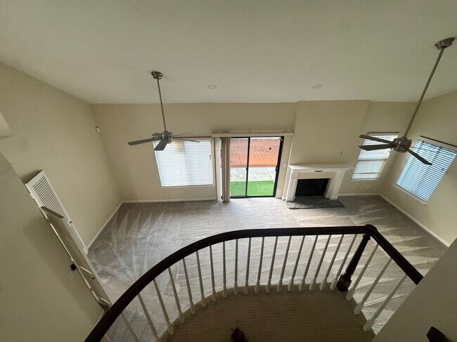 Building Photo - 1166 Fox Hollow Ct