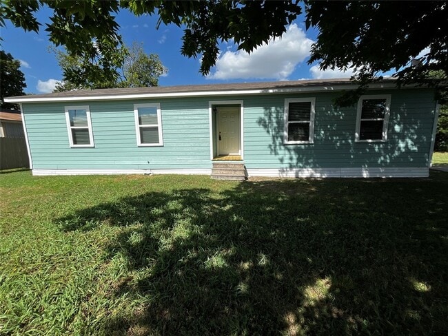 Photo - 1502 Daffan Avenue Unit House