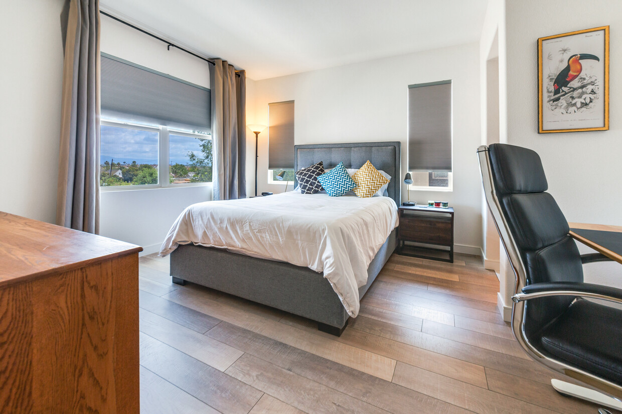 Foto principal - 510 S Anaheim Blvd