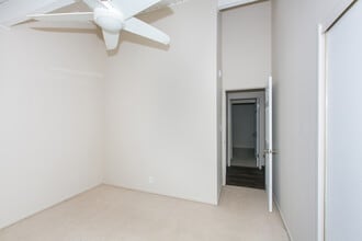 Building Photo - 95-146-146 Kipapa Dr