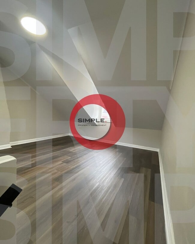 Foto del edificio - Three Bedroom Townhome