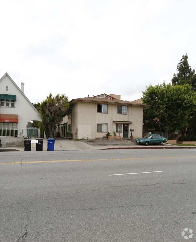 Foto del edificio - 740 Crenshaw Blvd