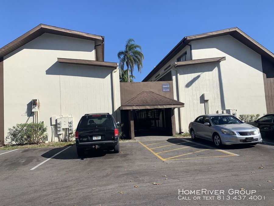 1262 E 113th Ave, Tampa, FL 33612 Room for Rent in Tampa, FL