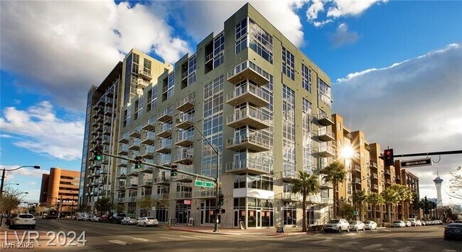 Foto del edificio - 353 E Bonneville Ave