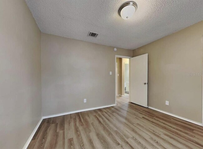 Foto del edificio - 1429 Woffington Ave