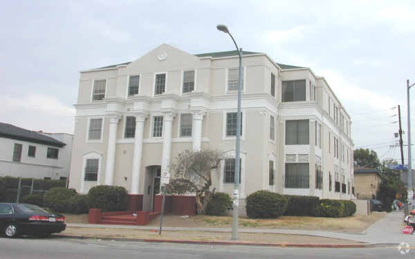 Foto del edificio - 938 S Hobart Blvd