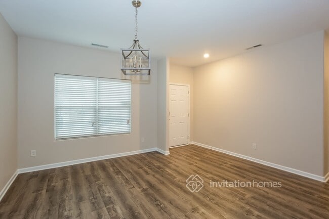Building Photo - 7122 Cuddington Dr