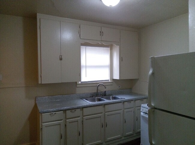 Foto del edificio - Charming 2-Bedroom Home Near Downtown San ...