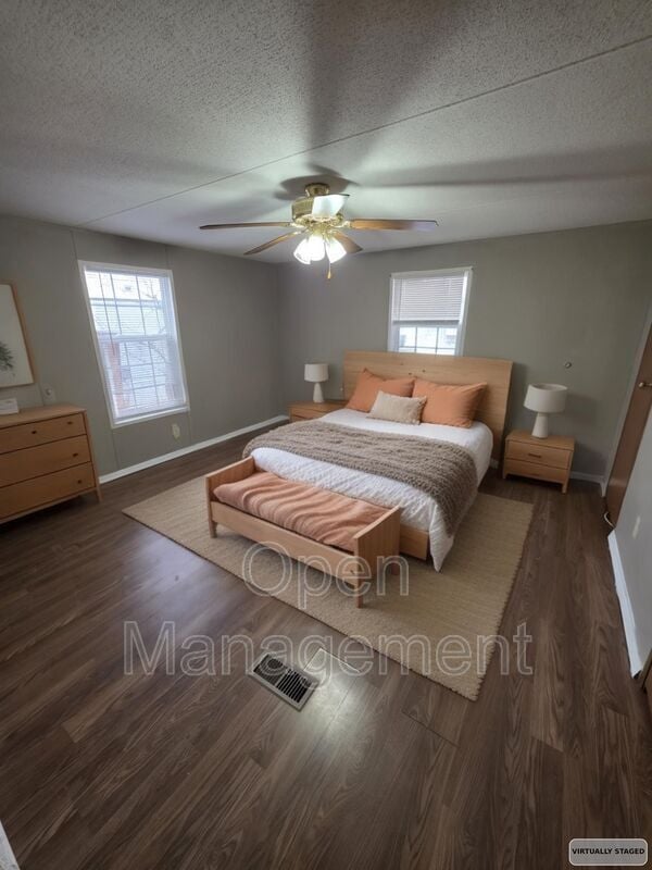 Building Photo - 16 English Village Park