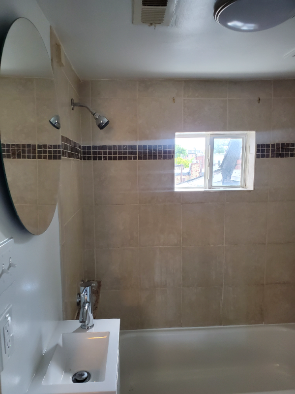 Foto del edificio - 803 Brooks Ln